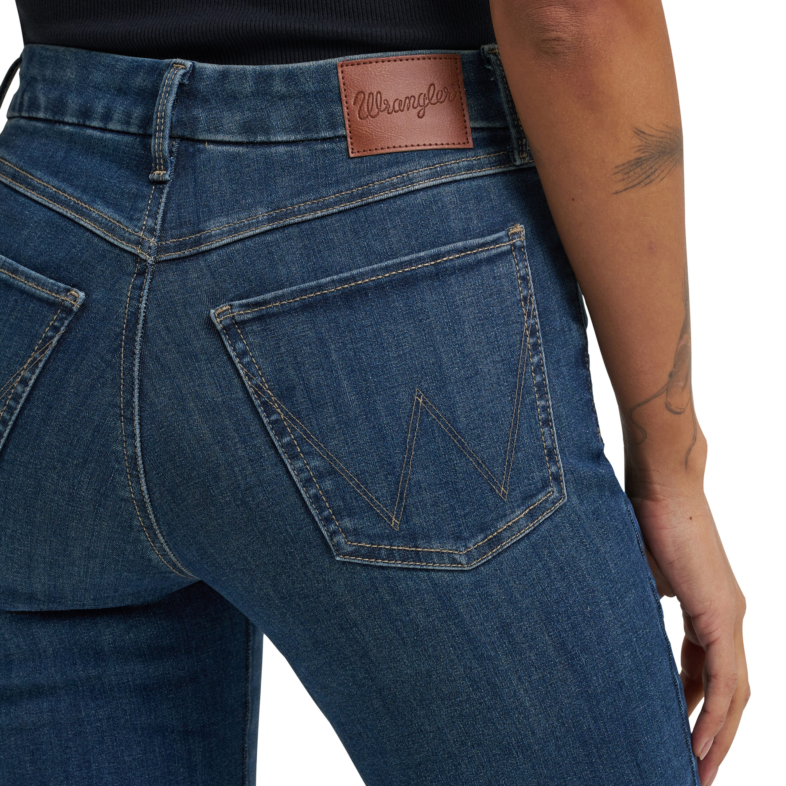 112359277 Women's Wrangler BESPOKE High Rise Bootcut Jean - Image 4