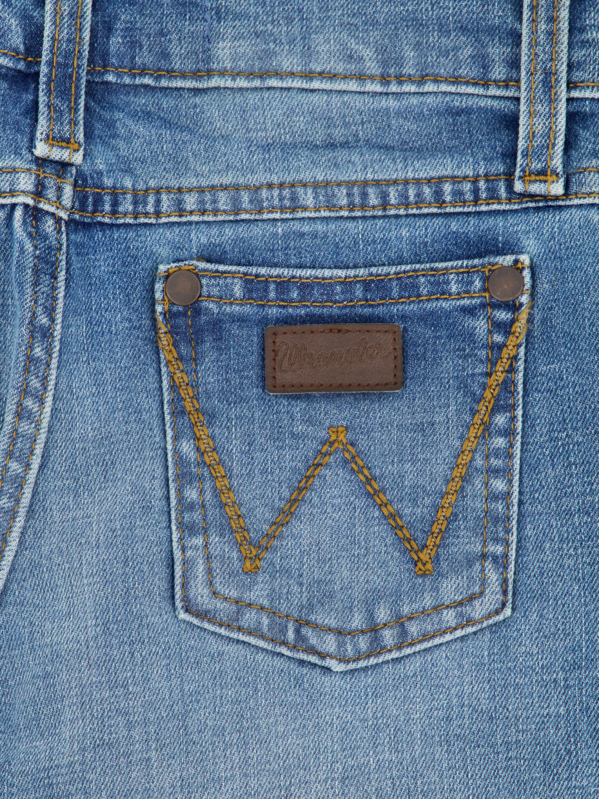 2335642 Boy's Wrangler Retro® Slim Straight Jean in Roughhouse - Image 3