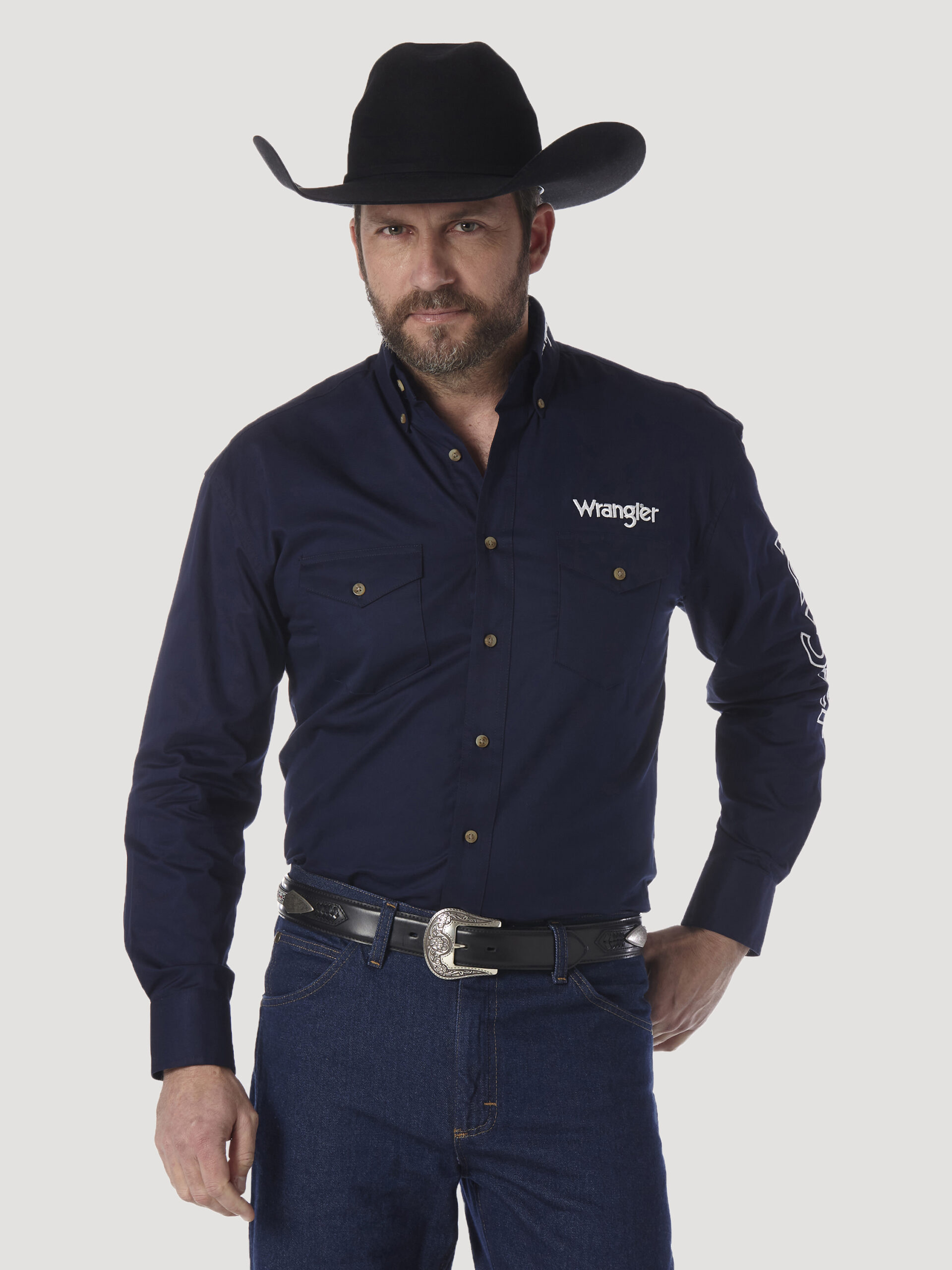 MP2327N Men's Wrangler® Logo Long Sleeve Button Down Solid Shirt